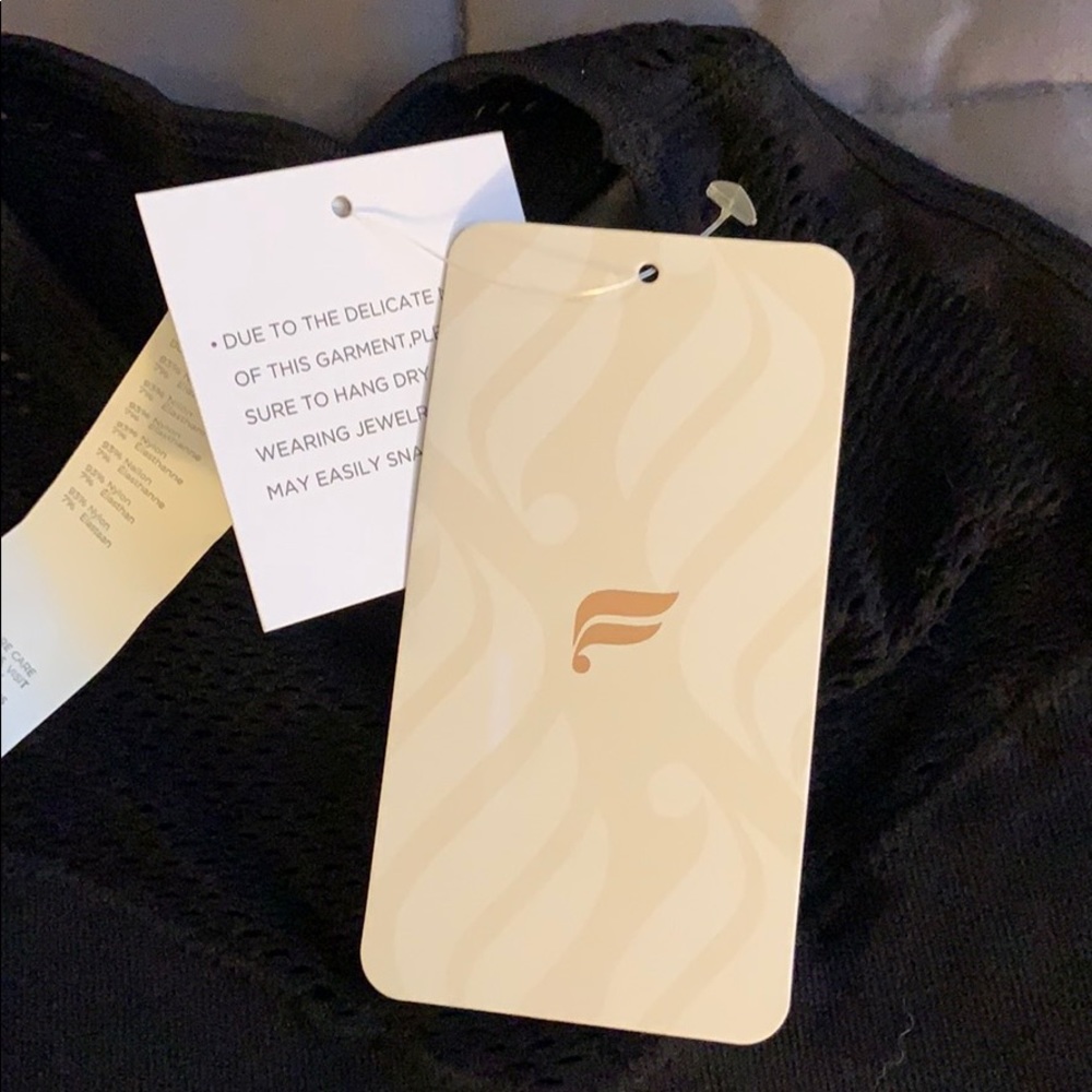 Fabletics Sportsbra - Picture 3 of 3